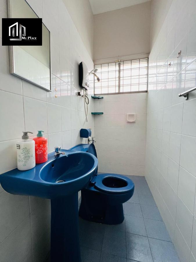 2 Storey 5Br 16Pax Semabok Taman Cheng Ho, 3 By Myplace Malacca Екстер'єр фото